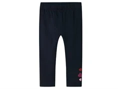 Name It leggings i mørkeblå med glimmerhjerter ved anklen, set forfra på hvid baggrund